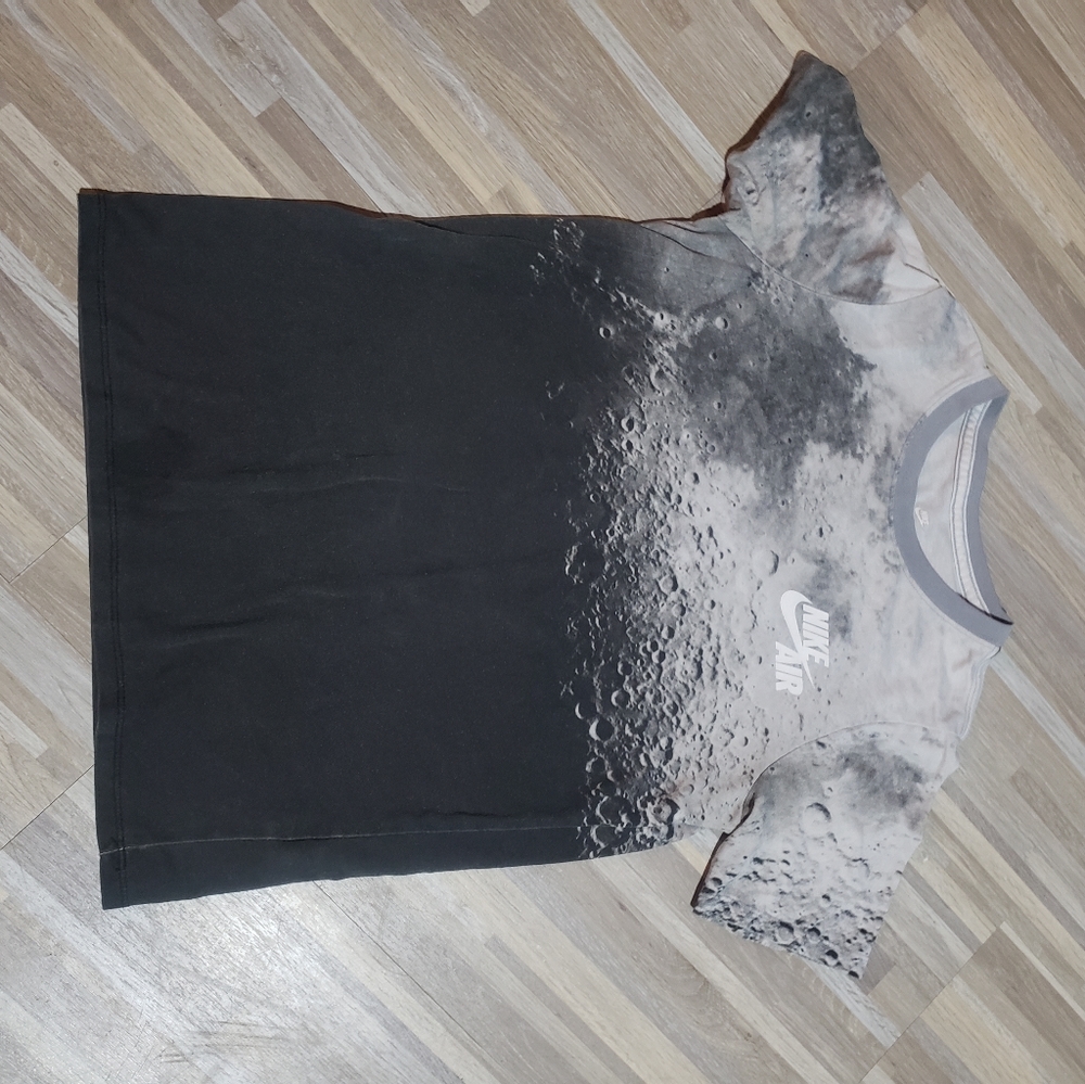 Boys nike shirt